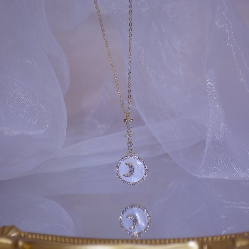 NEW 14K Gold Plated Diamond Crescent Moon Star Round Halo Pendant Shell Necklace - Picture 5 of 6